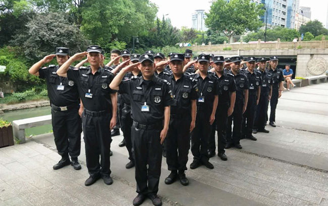 创优质服务——杭州安保集团公司保安二部驻浙二医院中队开展保安业务